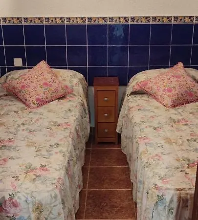 Con Vistas Al Puerto Deportivo Fuentes Apartamento *