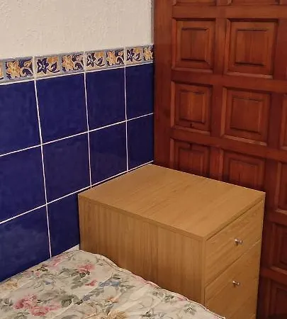 Con Vistas Al Puerto Deportivo Fuentes Apartamento *